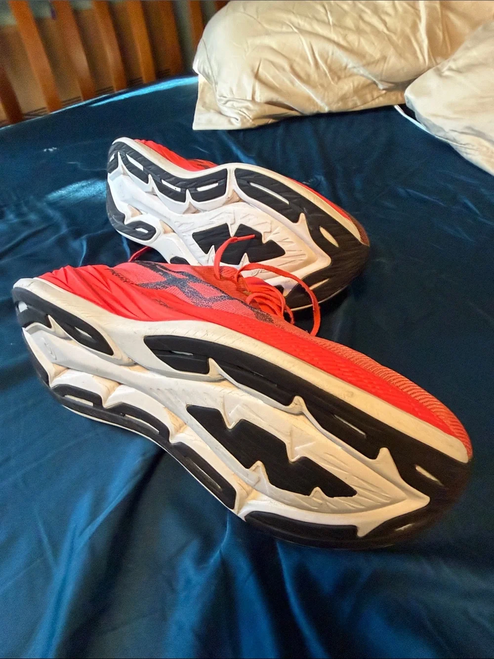 ASICS Men’s Superblast v1 Paris size 13